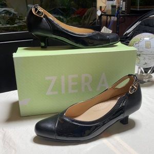 Black Patent Leather Kitten Heel Venezuela